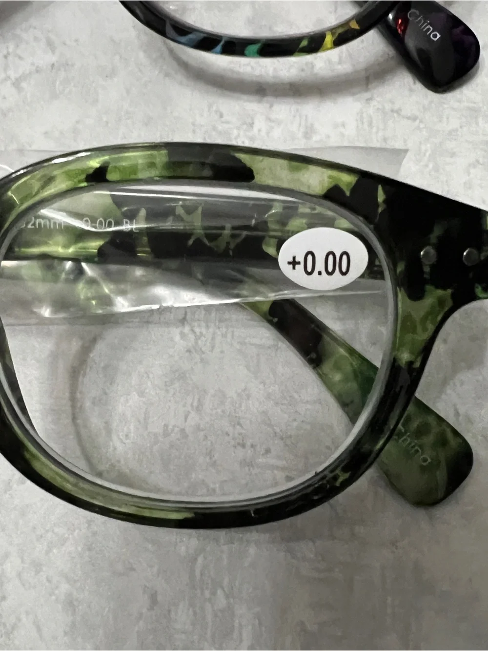 IZE Blue Light Filtering/ Reading Non Prescription Set Of Glasses NWT